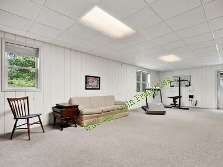 9 Windsong Dr — Photo 5