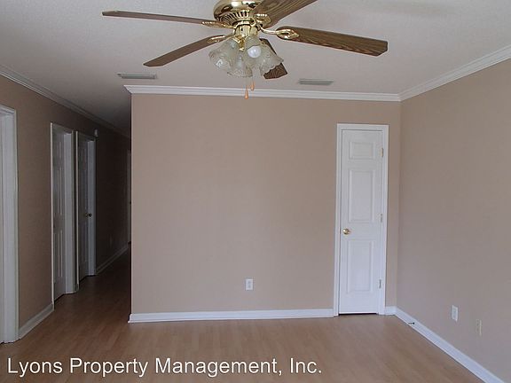 2nd image of 2412 Seth Pl APT A