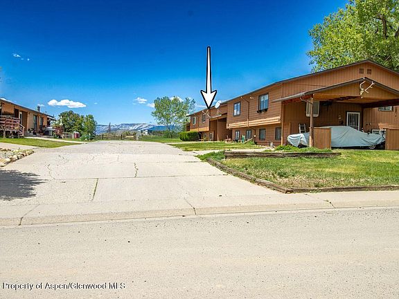 3rd image of 335 Dogwood Dr