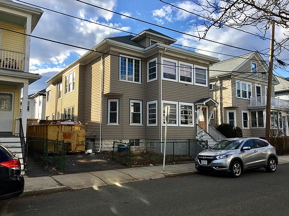 2nd image of 43 Parkdale St