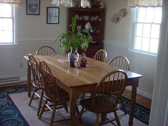 Dining room with double closet 