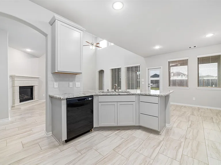 4919 Valley White Oak Ln — Photo 7