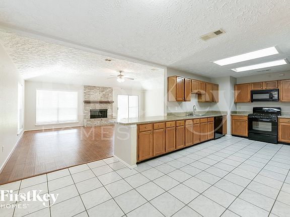 5th image of 8326 Carmelwood Ln