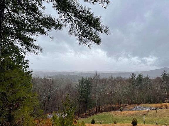 5th image of 26 Sunset Ct