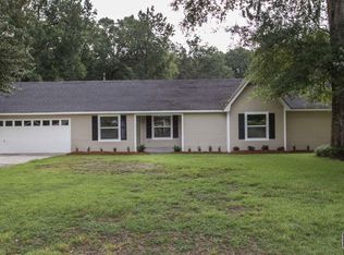 10592 Buxton Rd, Saint Amant, LA 70774