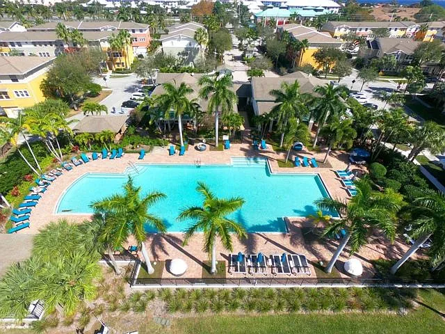 4 bed, 3.5 bath, $4,150 — Photo 2