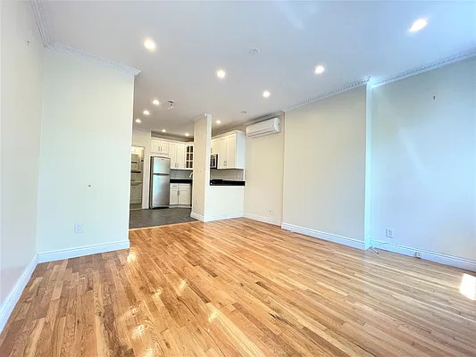 Rented by Silver Line Realty Group NY LLC | media 1
