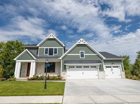 2205 Charlotte Ln, Valparaiso, IN 46383