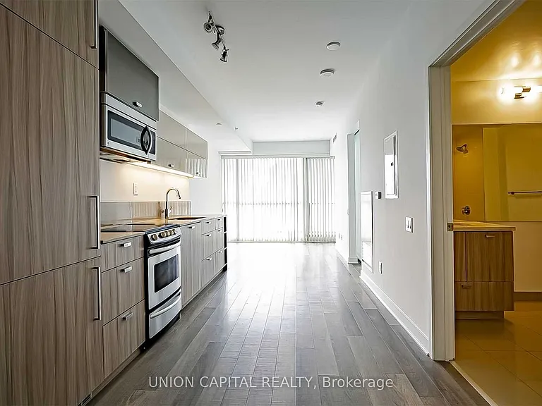 290 Adelaide St W #2406 — Photo 2