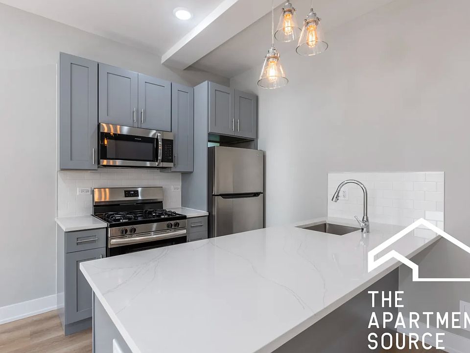 2nd image of 432 W Belden Ave #428-17