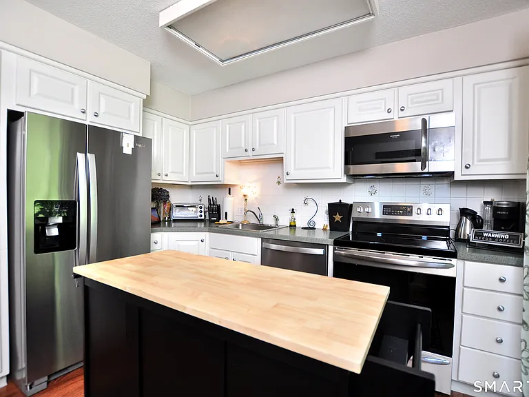 16 Applewood Ln #16 — Photo 15