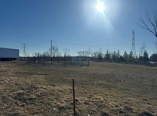 7515 Walczak Rd, Franksville, WI 53126