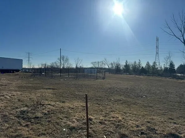 7515 WALCZAK ROAD, Franksville, WI 53126