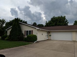 1343 Frank St, Galesburg, IL 61401