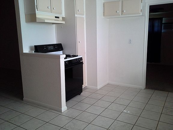 4th image of 9572 Canton Ave