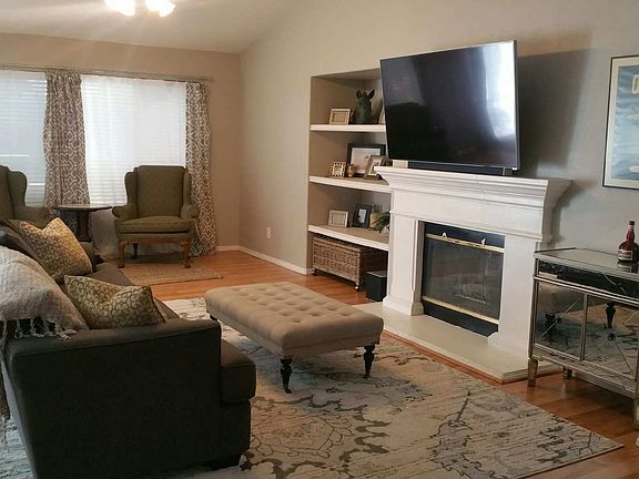 2nd image of 955 W Pebble Dr