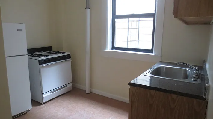 Rented by Bohemia Realty Group | media 28