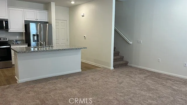 3 bed, 2.5 bath, 1446 sqft, $3,300 — Photo 3
