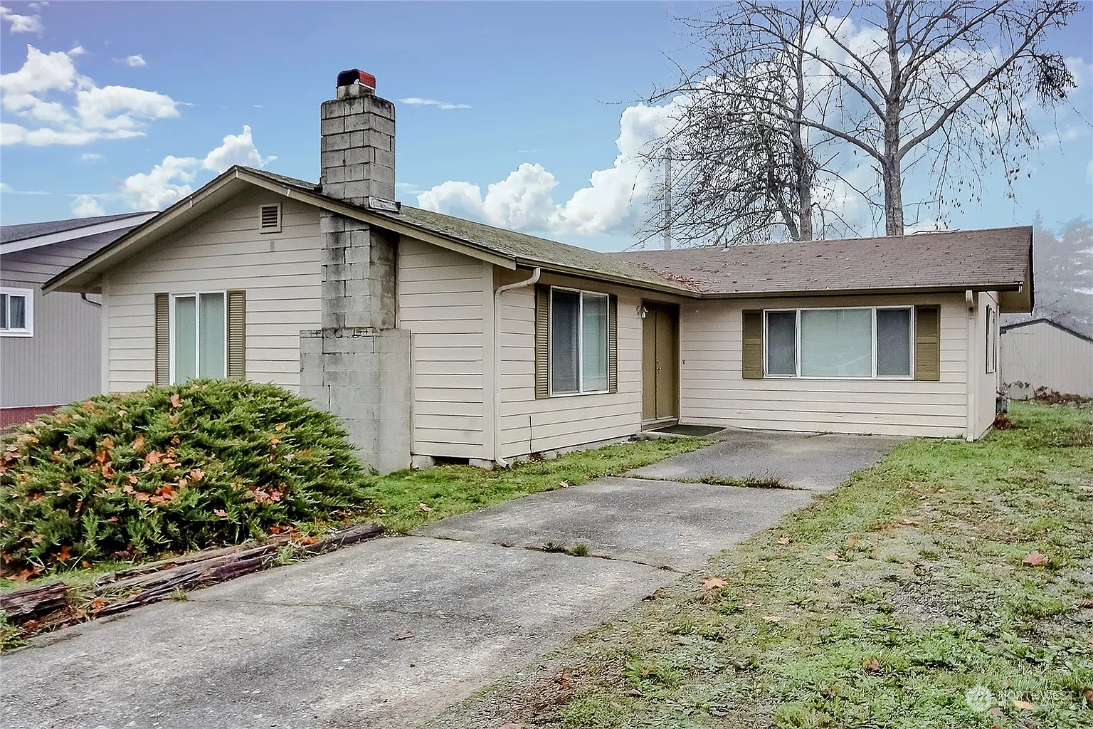 2035 E 37th Street photo 1