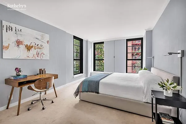 Sold by Sotheby's International Realty | media 7