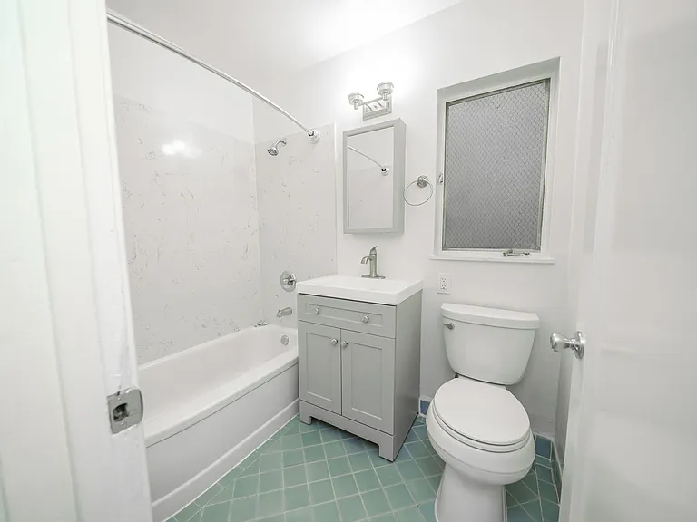 2900 14th Ave — Photo 8