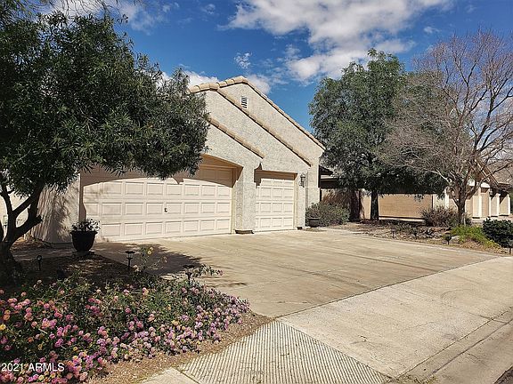 2nd image of 452 W Marlin Pl
