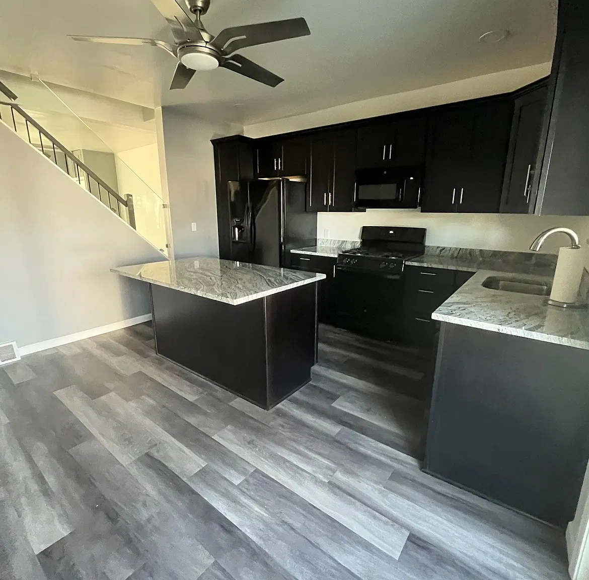 2 bed, 1500 sqft, $2,050 — Photo 1