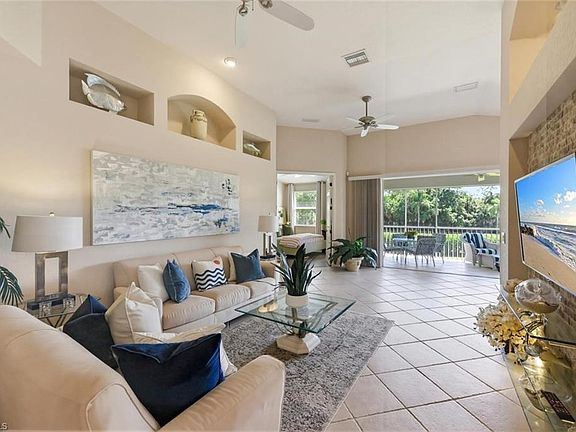 3rd image of 6822 Ascot DR #202