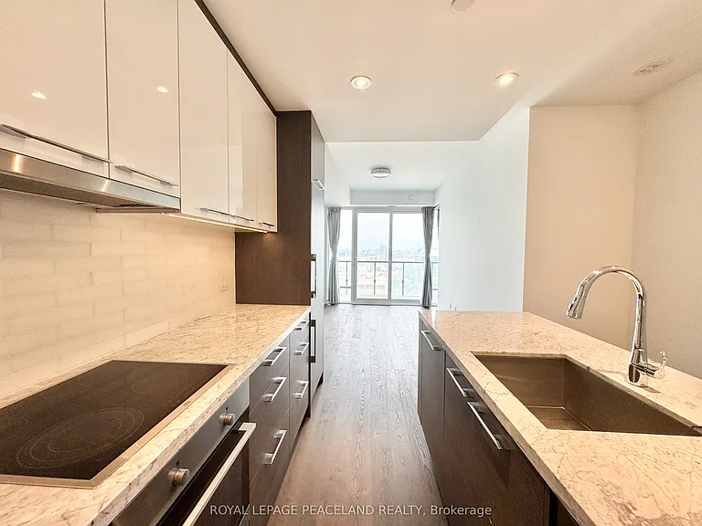 488 University Ave #2601 — Photo 9