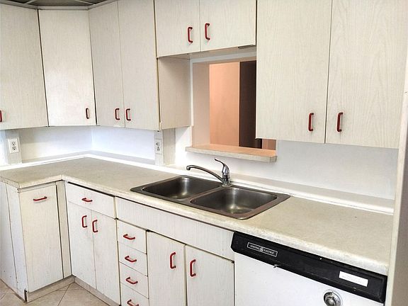 5th image of 2403 Antigua Circle #E3