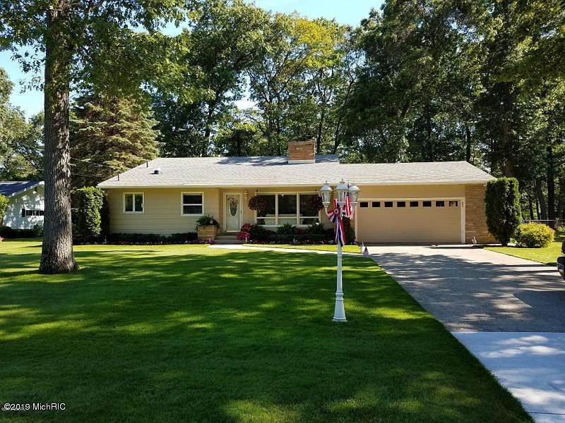 1st image of 1739 Gladstone Dr