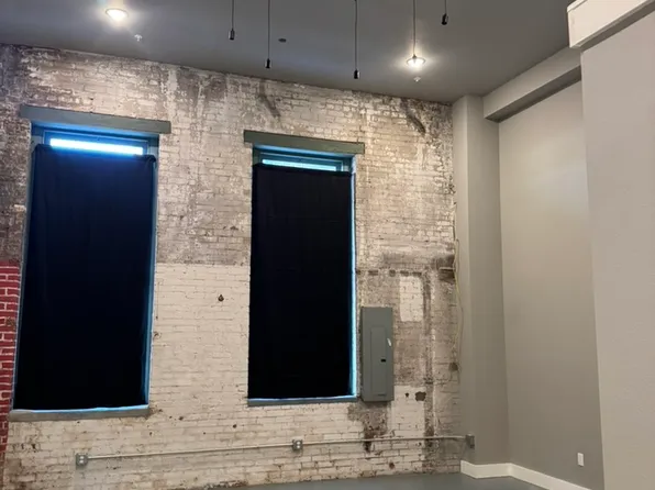 223 W 3rd St, Joplin, MO