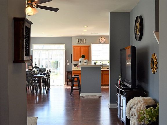 3rd image of 122 Walnut Cove Dr APT E