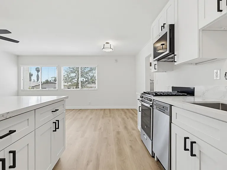 2675 Arlington Ave & 3105 W 27th St — Photo 11