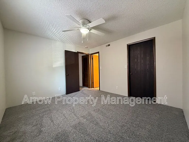 1421 D St #8 — Photo 7