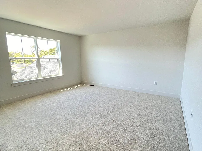 102 Larkin Dr — Photo 11