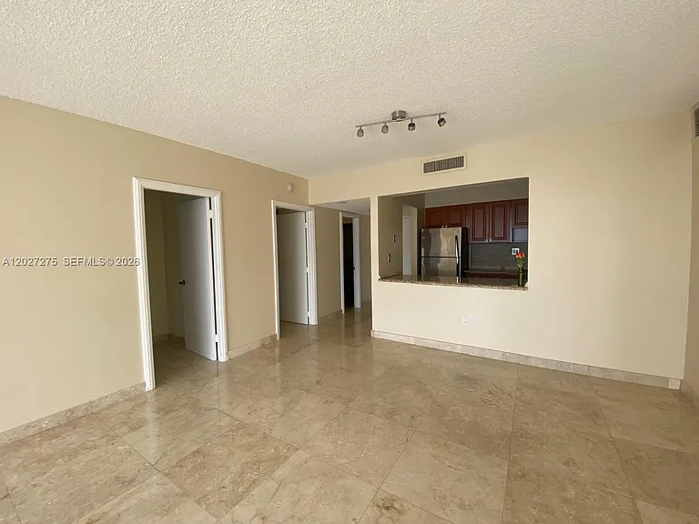 11111 Biscayne Blvd #8F — Photo 15