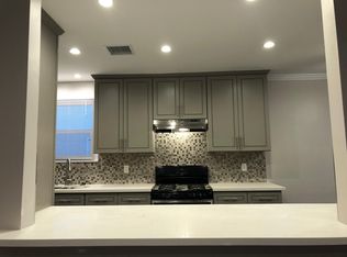 8909 Swinton Ave, North Hills, CA 91343