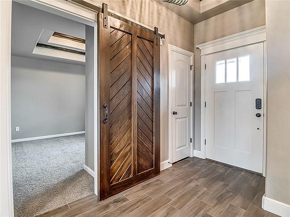 5th image of 2713 Pebble Creek St