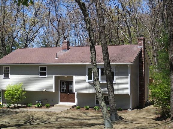 2nd image of 8 Maureen Dr