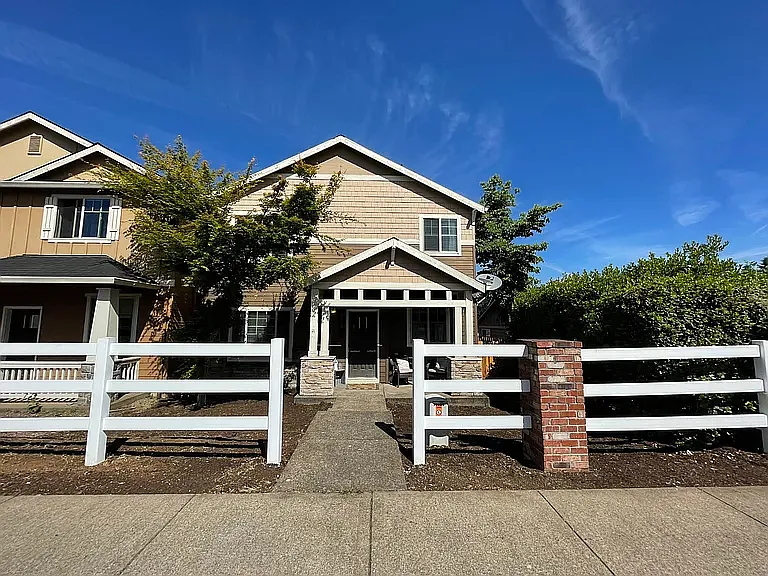 3 bed, 1790 sqft, $2,750 — Photo 2