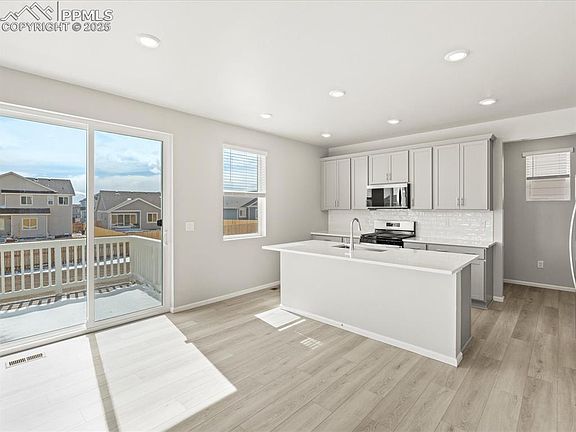 4th image of 13399 Valley Peak Dr