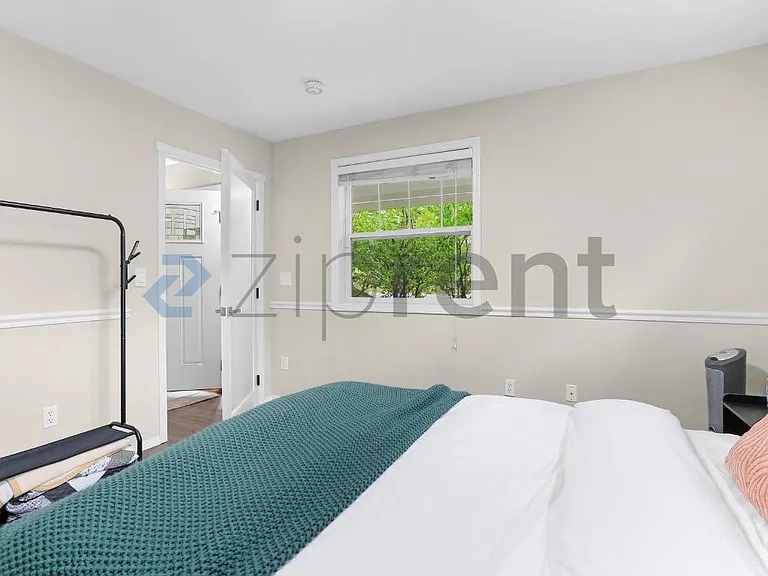 16376 SE 40th St — Photo 10