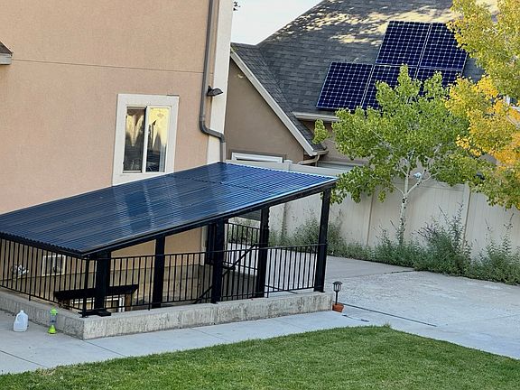 Private access for landlord's workshop