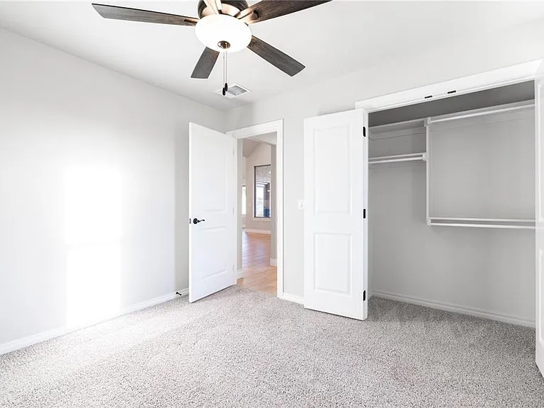 11520 NW 134th Ter — Photo 11