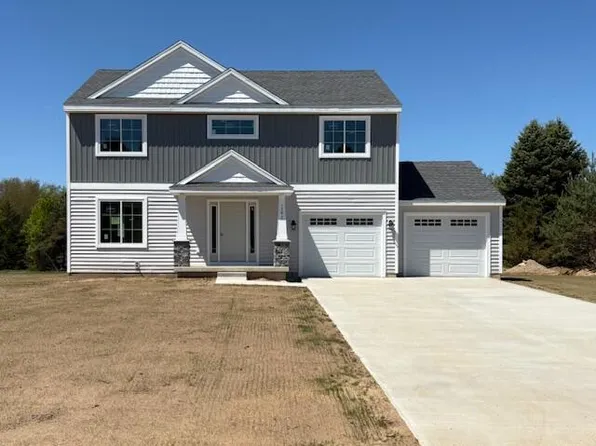 4251 Old Farm Dr, Wayland, MI 49348