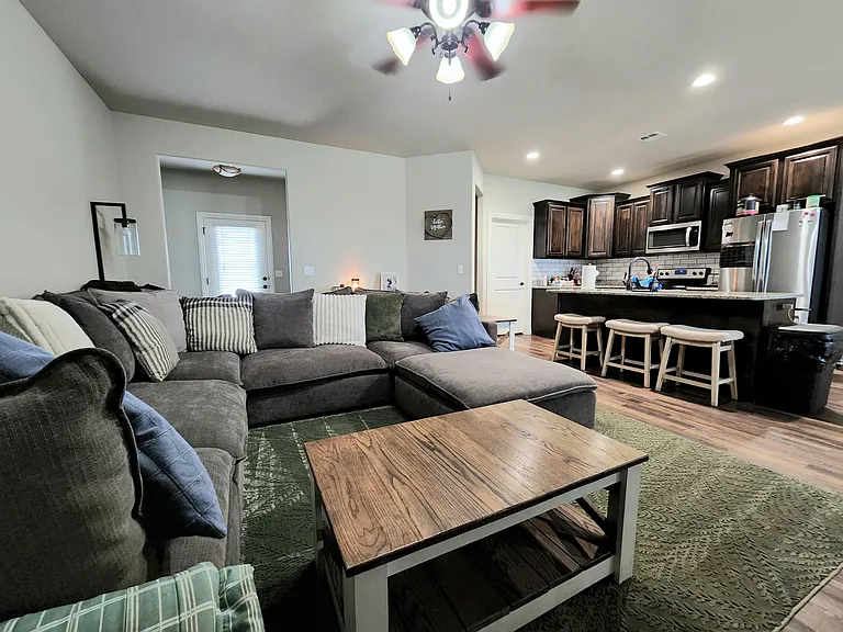 10905 Marion Dr — Photo 8