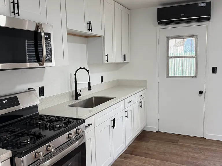 S 36th St — Photo 3