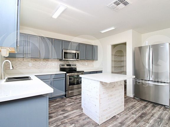 3rd image of 31057 N Dry Creek Way