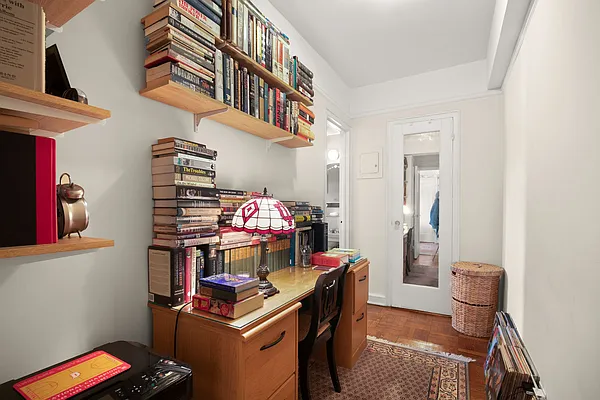 Sold by Compass | media 33